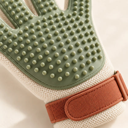 Bath Massage Mitt detail view