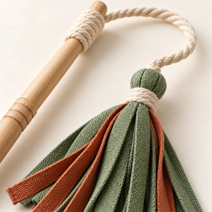 Ribbon Chase Wand detail view